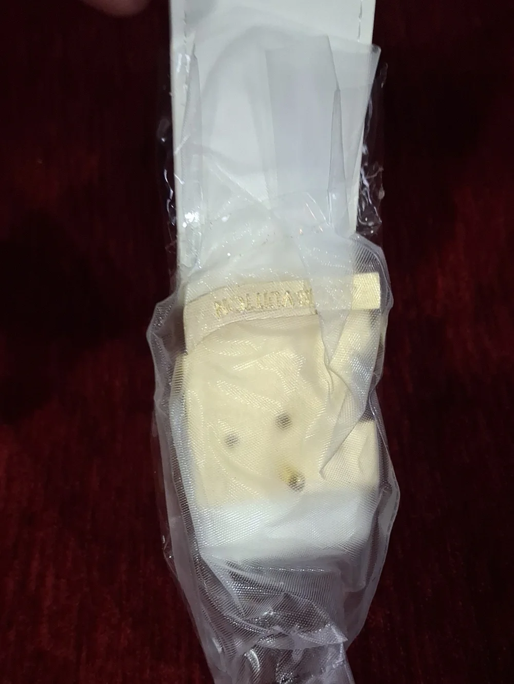 NWT Louis Vuitton White Leather Belt with Gold LV Buckle Unisex